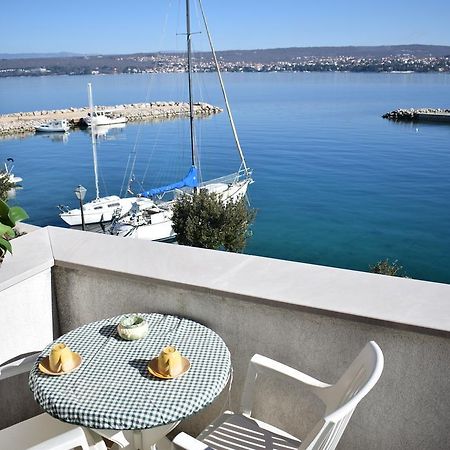 Apartments Blue Dream Malinska Exterior foto
