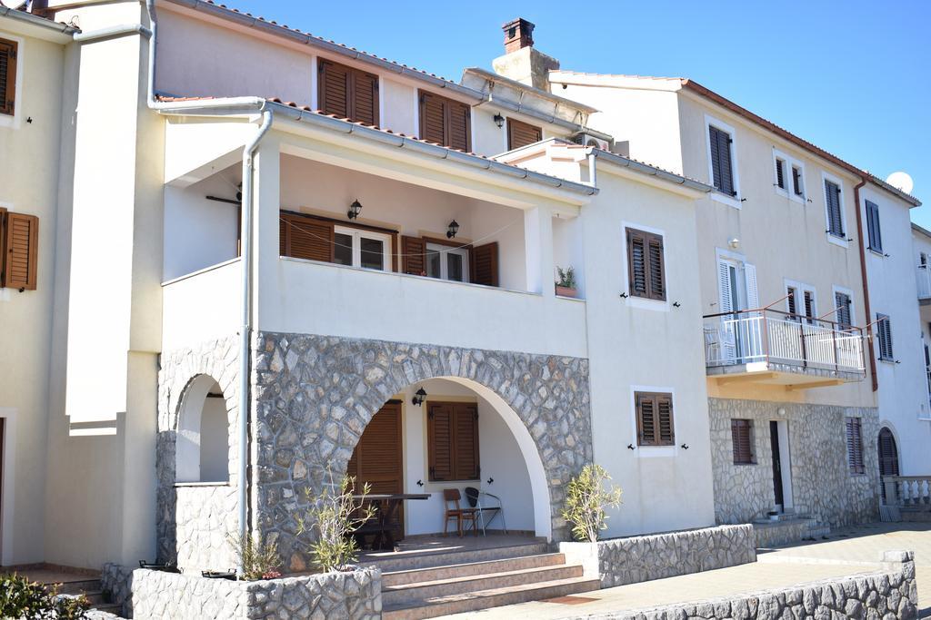 Apartments Blue Dream Malinska Exterior foto