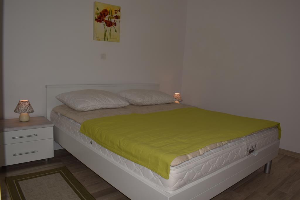 Apartments Blue Dream Malinska Exterior foto